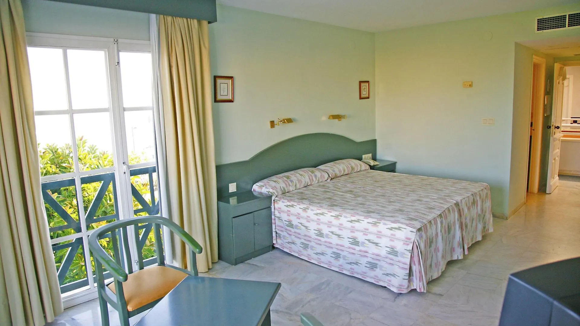 Ele La Perla Hotel Carchuna 3*,  Spain