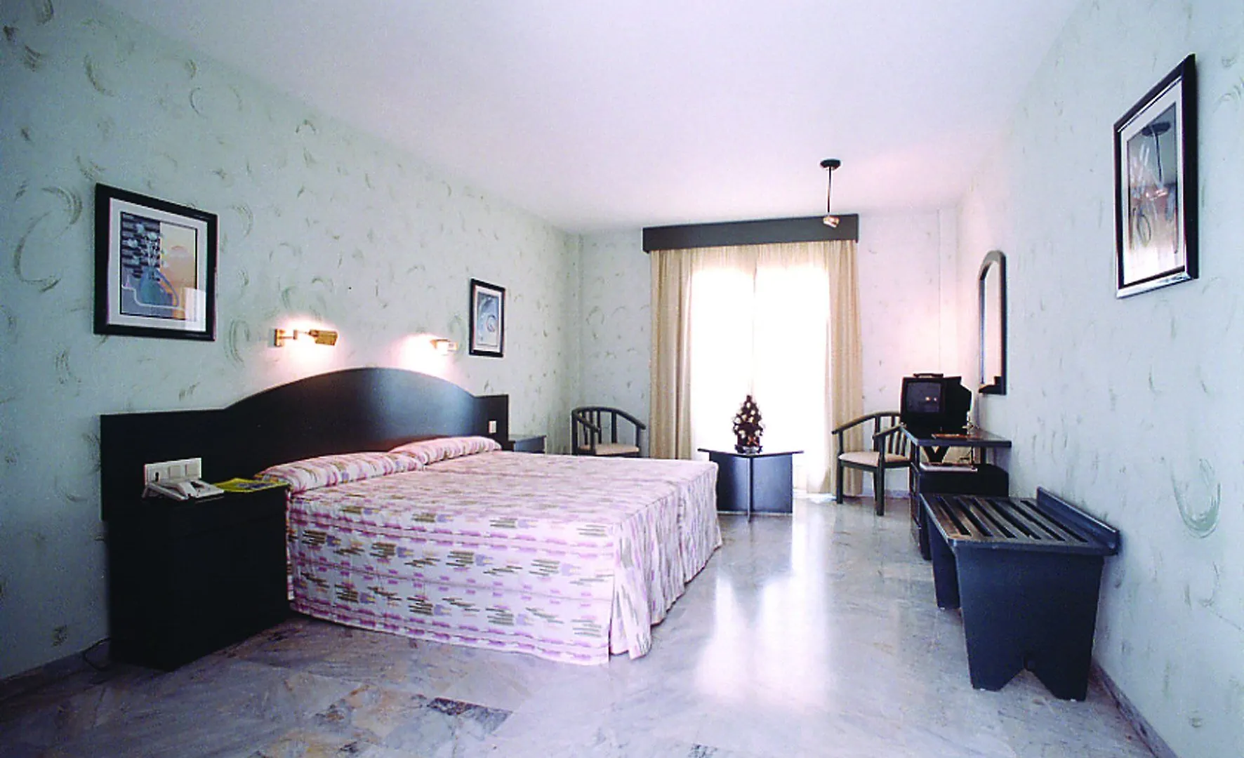 Ele La Perla Hotel Carchuna 3*,